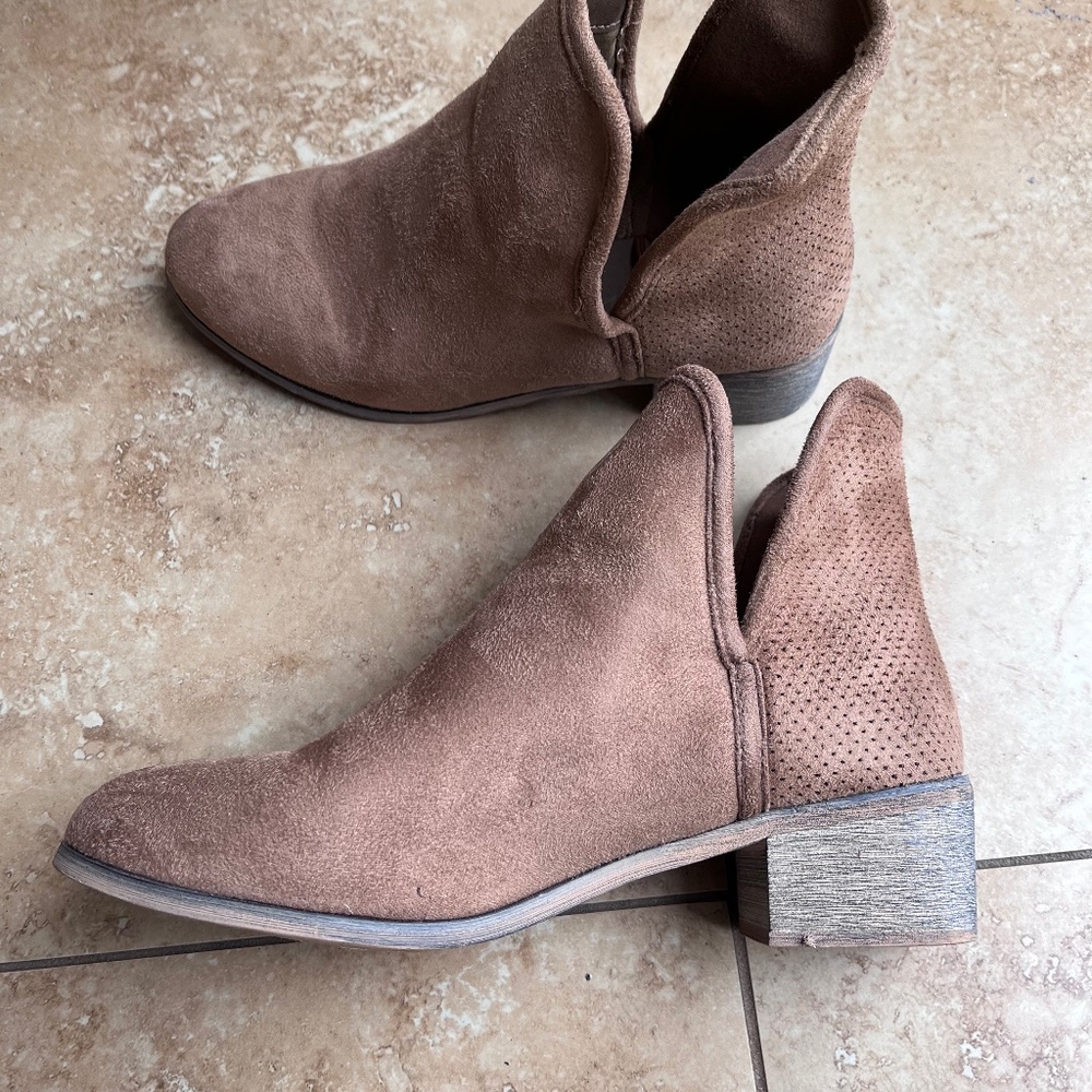 Seven brand suede booties